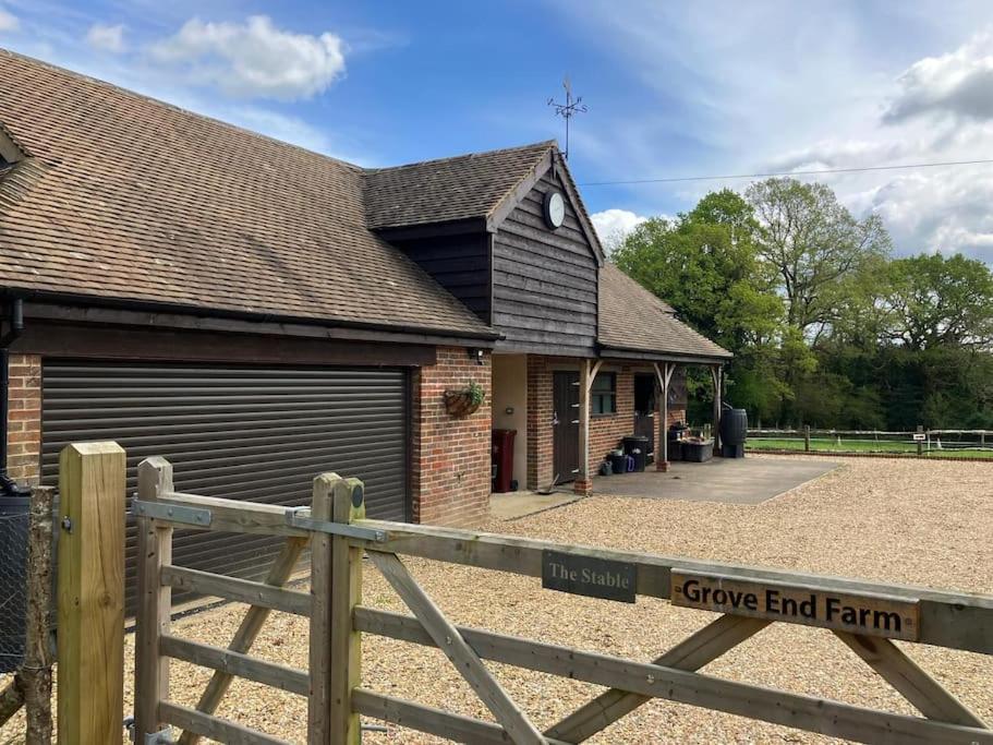 The Stable, Grove End Farm Leilighet Petworth Eksteriør bilde